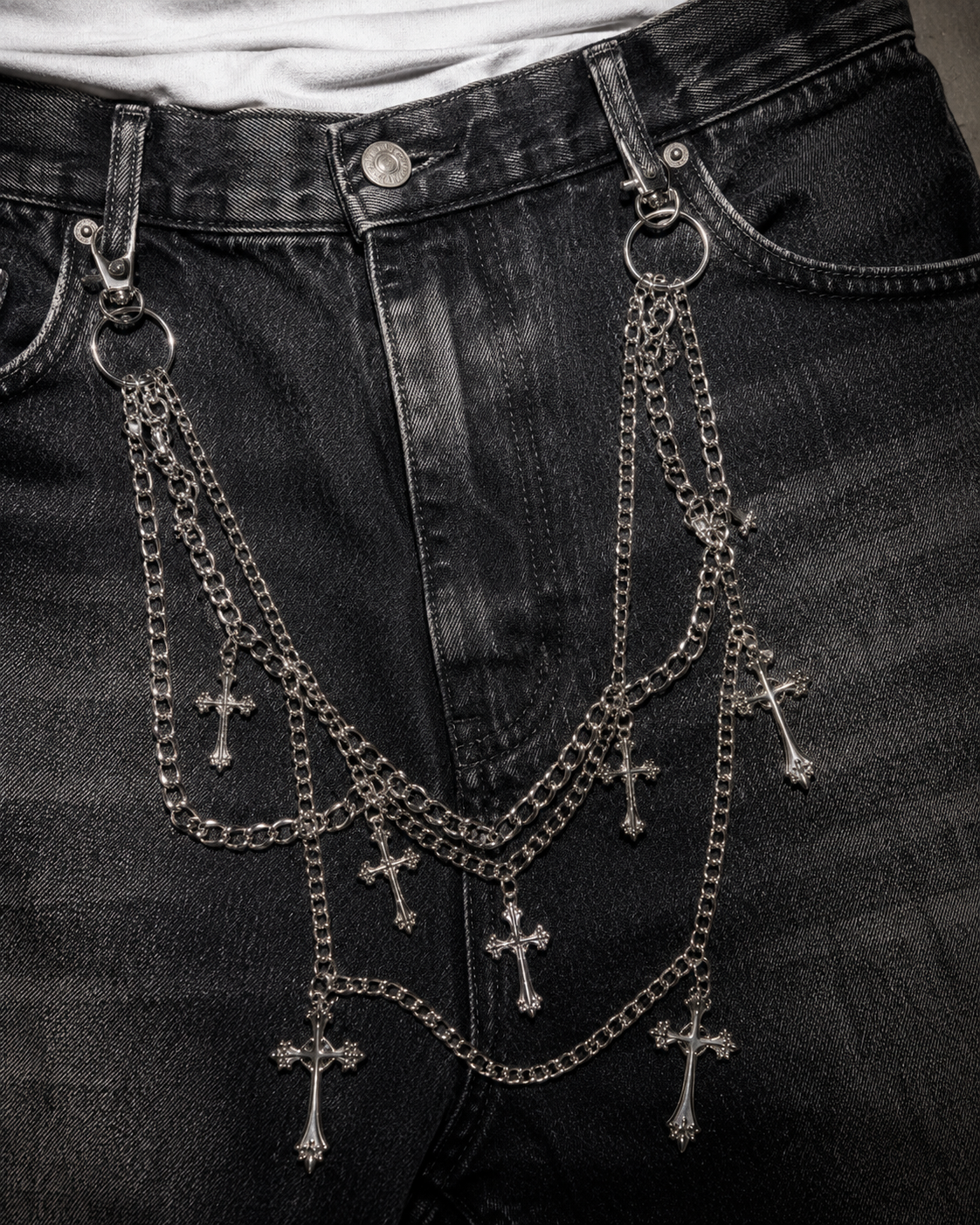 ADRN 01 Cross silver-tone pants chain attached to black washed jeans